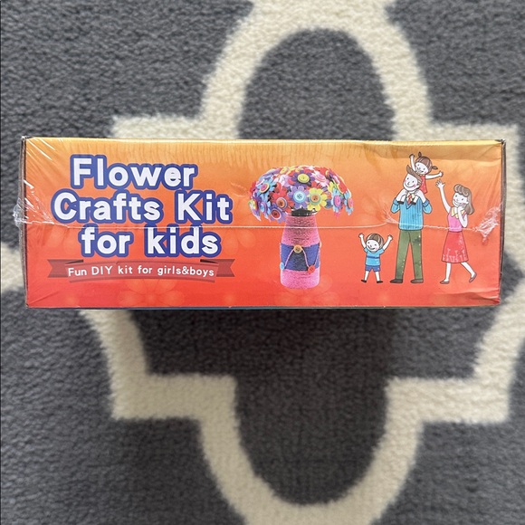 🌸 NEW IN BOX Flower Crafts Kit for Kids - Colorful DIY Set girls crafts - Picture 7 of 9